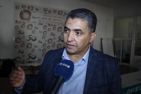 تقرير يستغرب عدم إحترام حصة اللغة الأمازيغية في جميع قنوات الإعلام بعد 8 سنوات من الترسيم